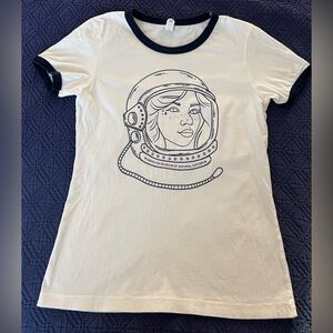 🧑🏻‍🚀 Next Level Apparel Cream T-shirt with Girl in Space Design Size M